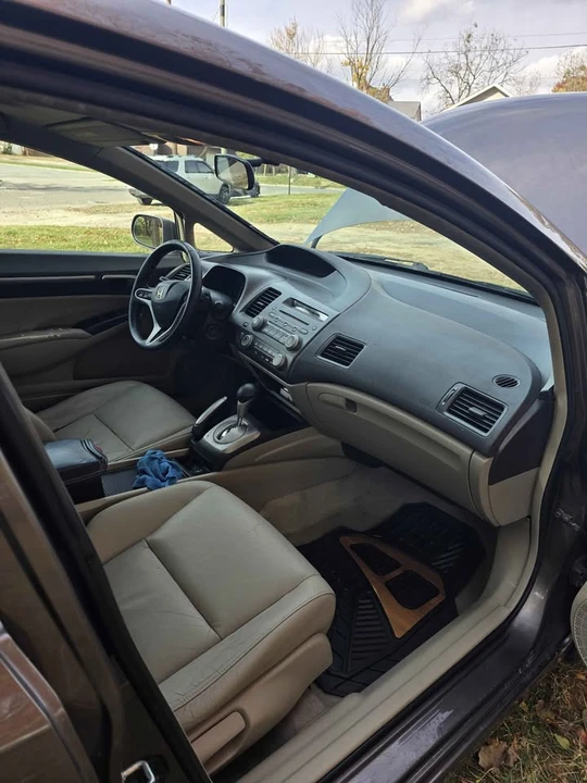 2011 Honda Civic 8th Gen - Image 9 of 9