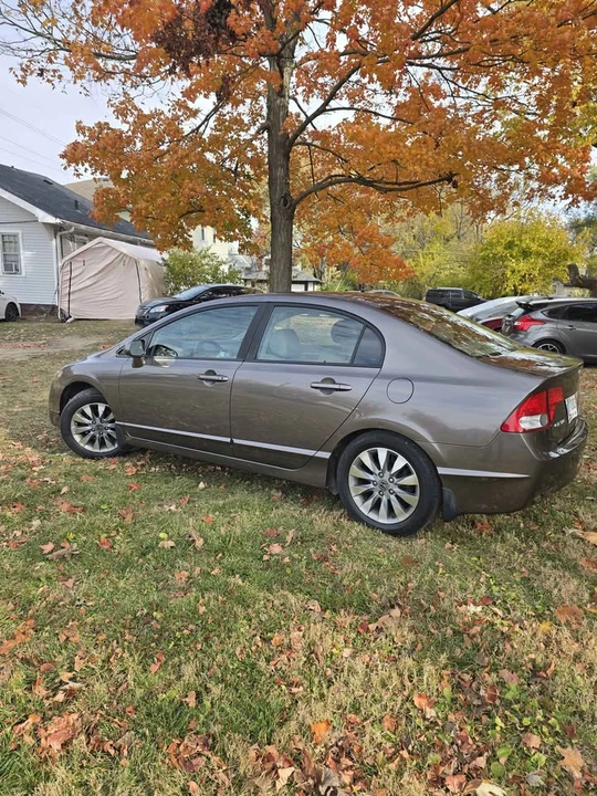 2011 Honda Civic 8th Gen - Image 4 of 9