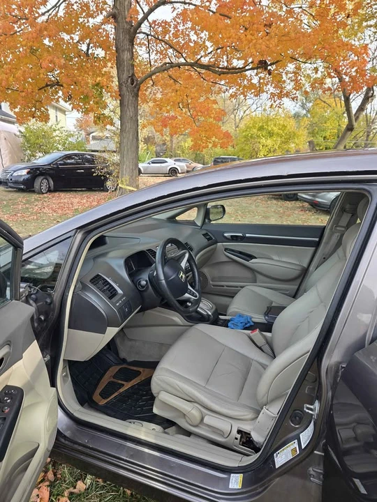 2011 Honda Civic 8th Gen - Image 6 of 9
