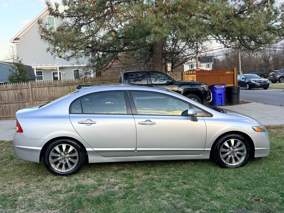 2011 Honda Civic 8th Gen - Image 6 of 17