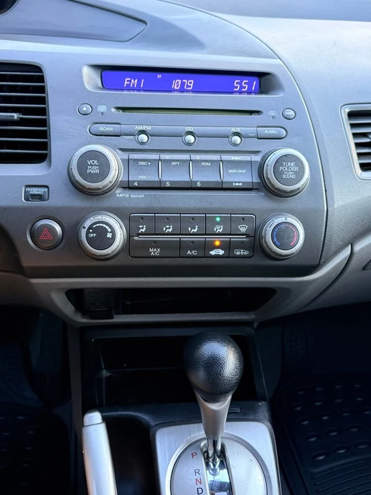 2011 Honda Civic 8th Gen - Image 16 of 17