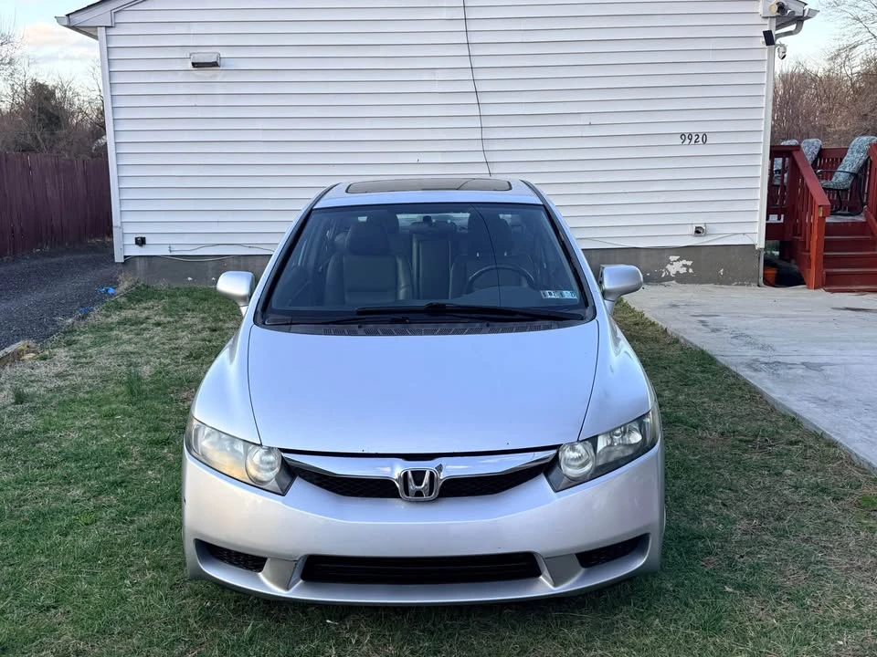 2011 Honda Civic 8th Gen - Image 7 of 17