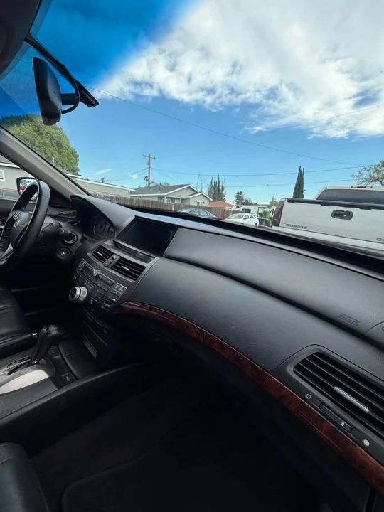 2011 Honda Civic 8th Gen - Image 10 of 10