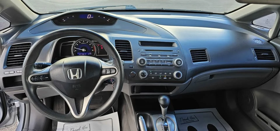 2011 Honda Civic 8th Gen - Image 9 of 16