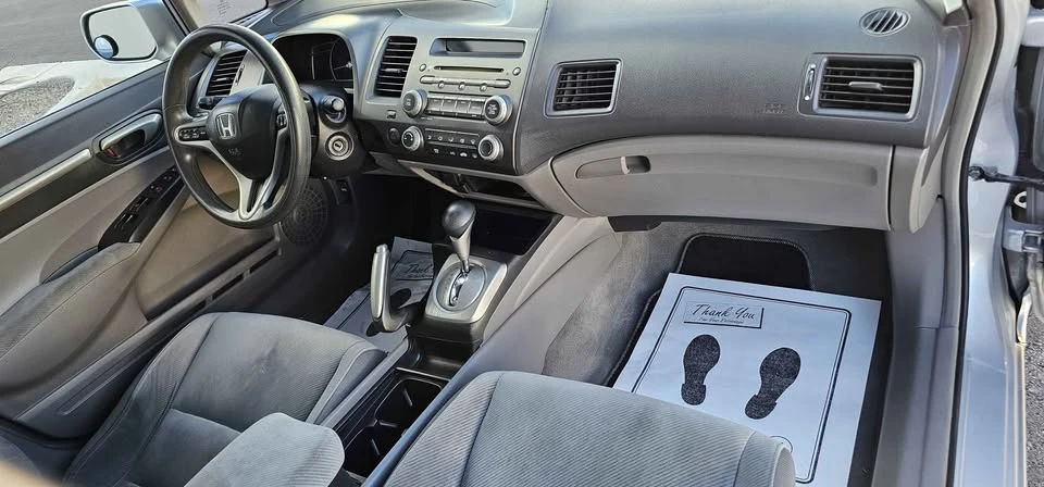 2011 Honda Civic 8th Gen - Image 6 of 16