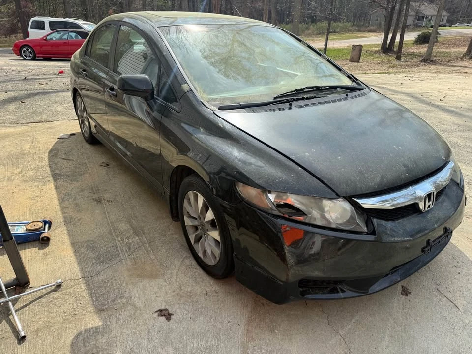 2011 Honda Civic 8th Gen - Image 2 of 7