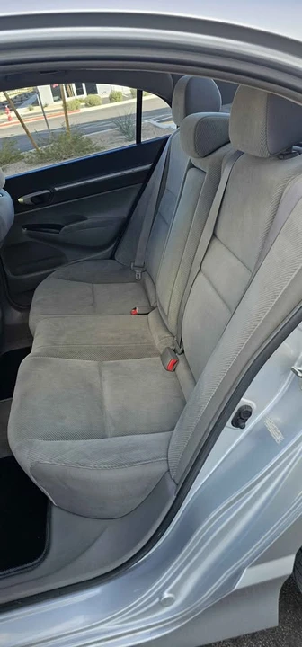 2011 Honda Civic 8th Gen - Image 8 of 16