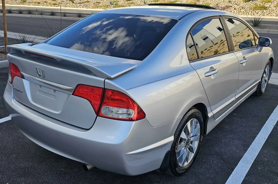 2011 Honda Civic 8th Gen - Image 4 of 16