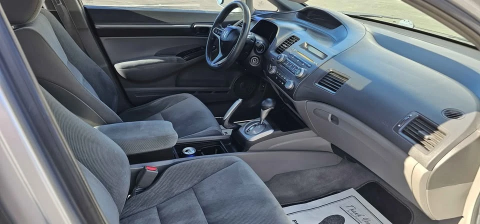 2011 Honda Civic 8th Gen - Image 10 of 16