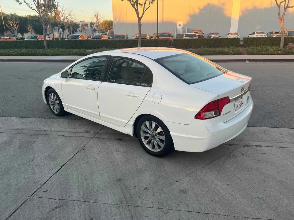 2011 Honda Civic 8th Gen - Image 4 of 14