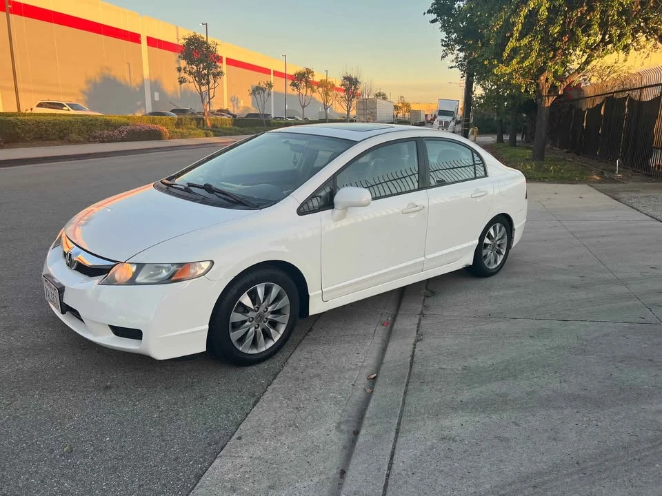 2011 Honda Civic 8th Gen - Image 2 of 14