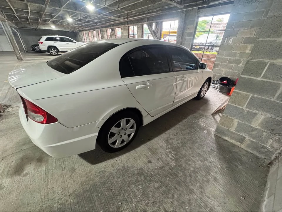 2011 Honda Civic 8th Gen - Image 3 of 6