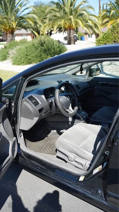 2011 Honda Civic 8th Gen - Image 8 of 20
