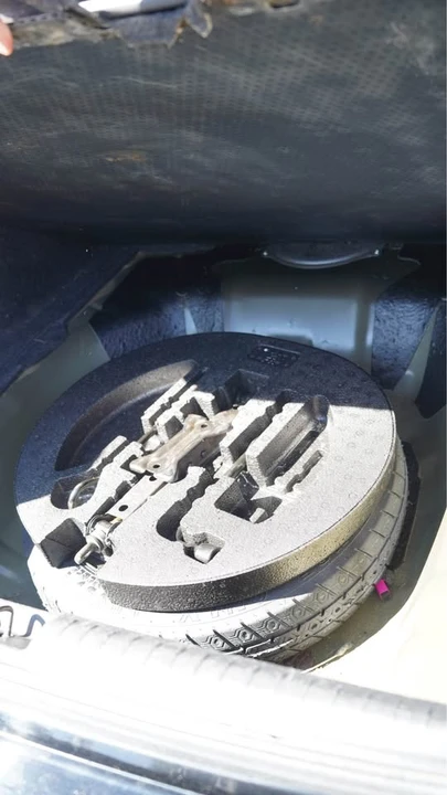 2011 Honda Civic 8th Gen - Image 13 of 20