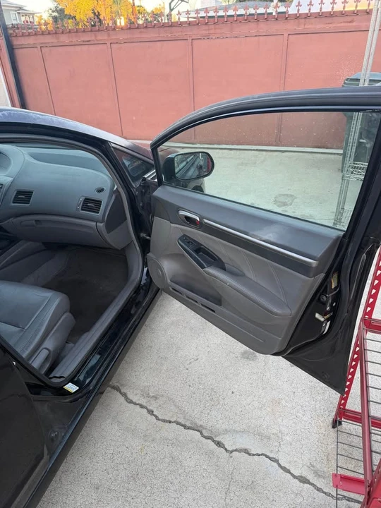 2011 Honda Civic 8th Gen - Image 11 of 14