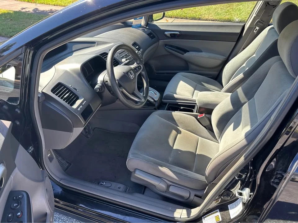 2011 Honda Civic 8th Gen - Image 5 of 10