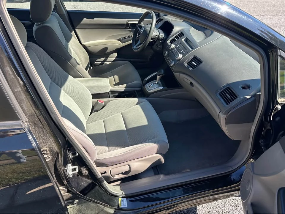 2011 Honda Civic 8th Gen - Image 7 of 10