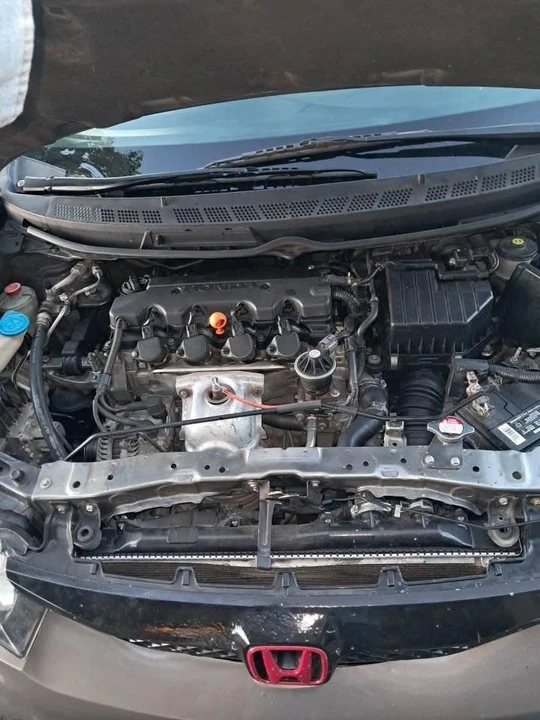 2011 Honda Civic 8th Gen - Image 2 of 5
