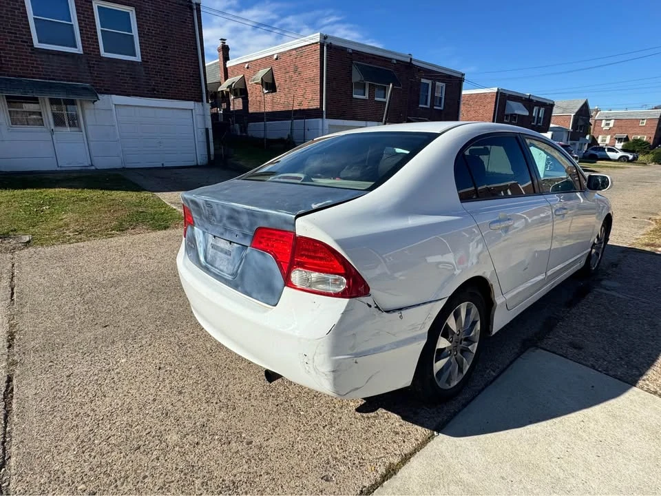 2011 Honda Civic 8th Gen - Image 11 of 20