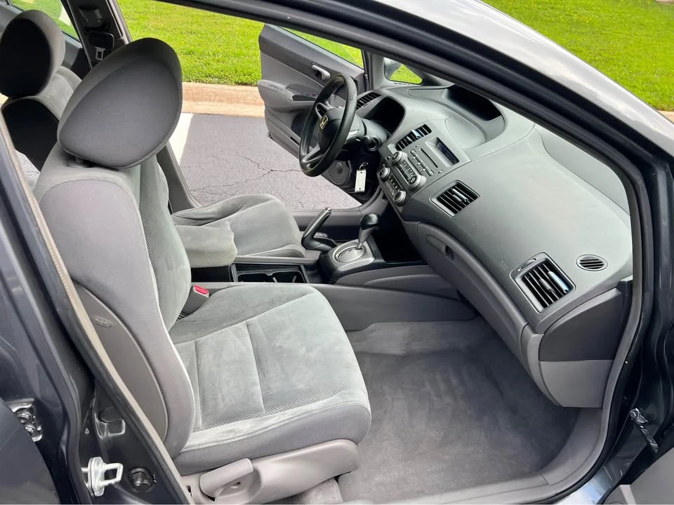 2011 Honda Civic 8th Gen - Image 9 of 15