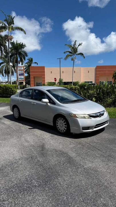 2011 Honda Civic 8th Gen - Image 3 of 7