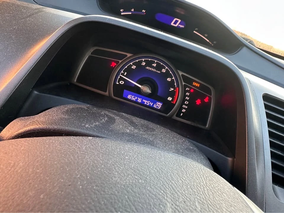 2011 Honda Civic 8th Gen - Image 6 of 7
