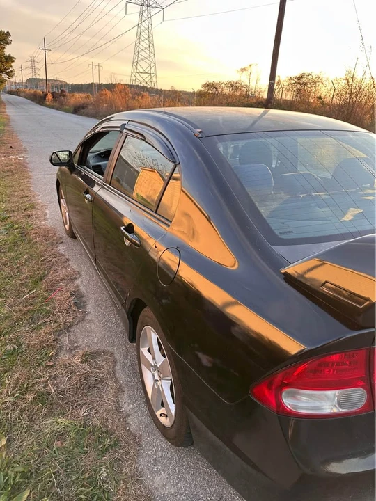 2011 Honda Civic 8th Gen - Image 4 of 7