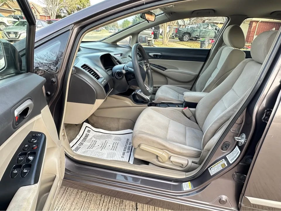 2011 Honda Civic 8th Gen - Image 4 of 8