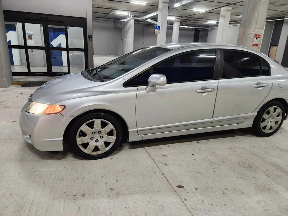 2011 Honda Civic 8th Gen - Image 2 of 19