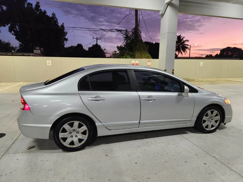 2011 Honda Civic 8th Gen - Image 10 of 19