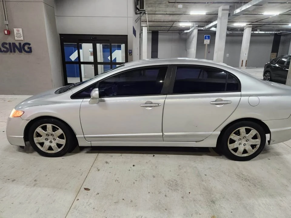 2011 Honda Civic 8th Gen - Image 3 of 19