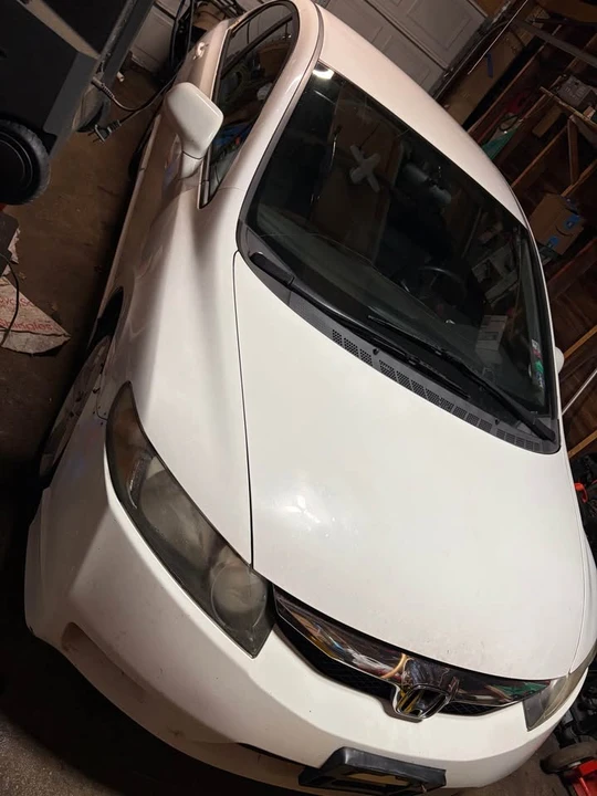 2011 Honda Civic 8th Gen - Image 3 of 3