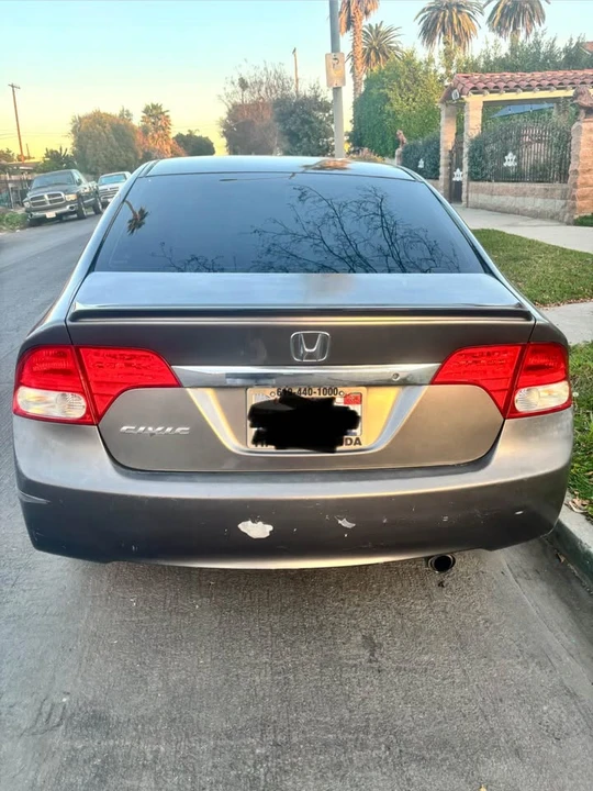 2011 Honda Civic 8th Gen - Image 5 of 11