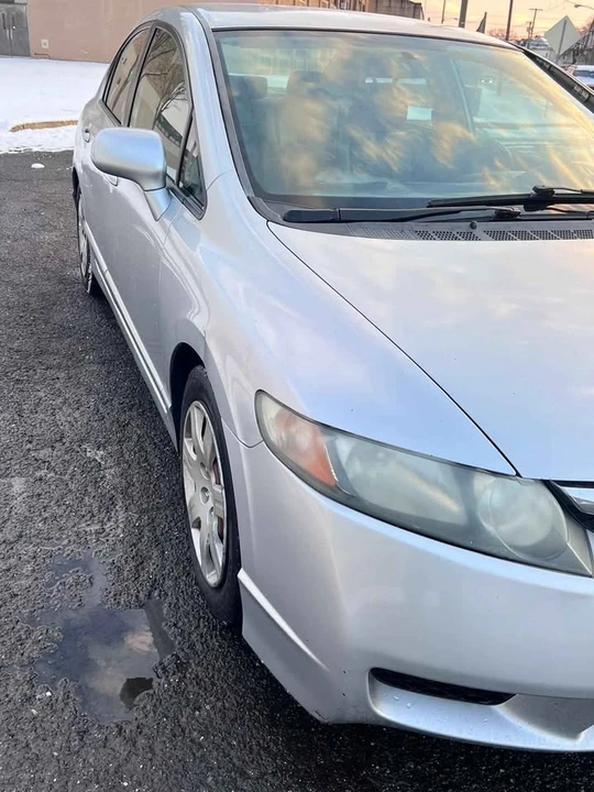 2011 Honda Civic 8th Gen - Image 5 of 14