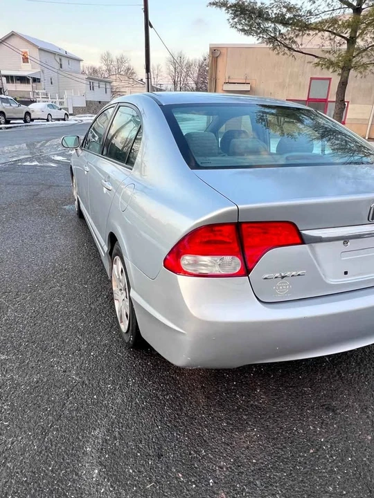 2011 Honda Civic 8th Gen - Image 10 of 14
