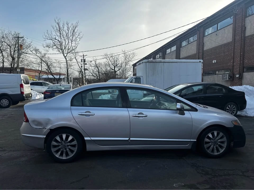 2011 Honda Civic 8th Gen - Image 4 of 19