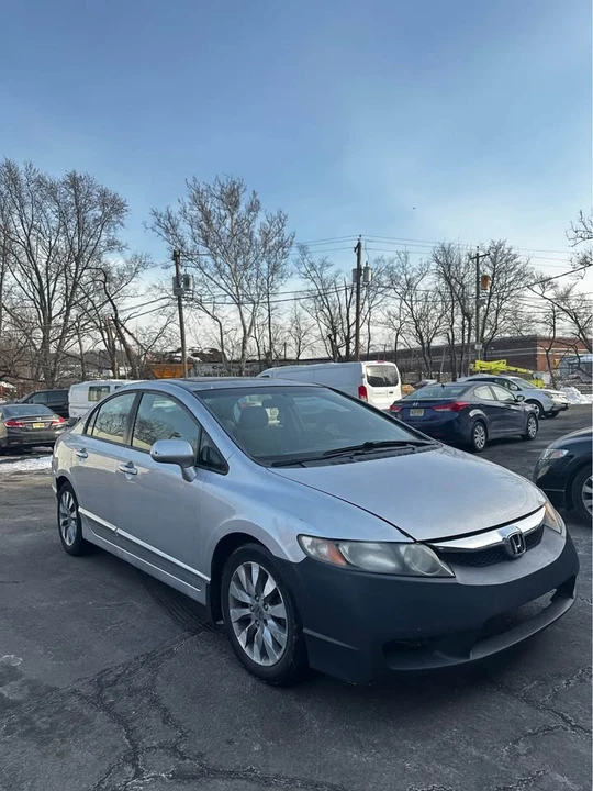 2011 Honda Civic 8th Gen - Image 3 of 19