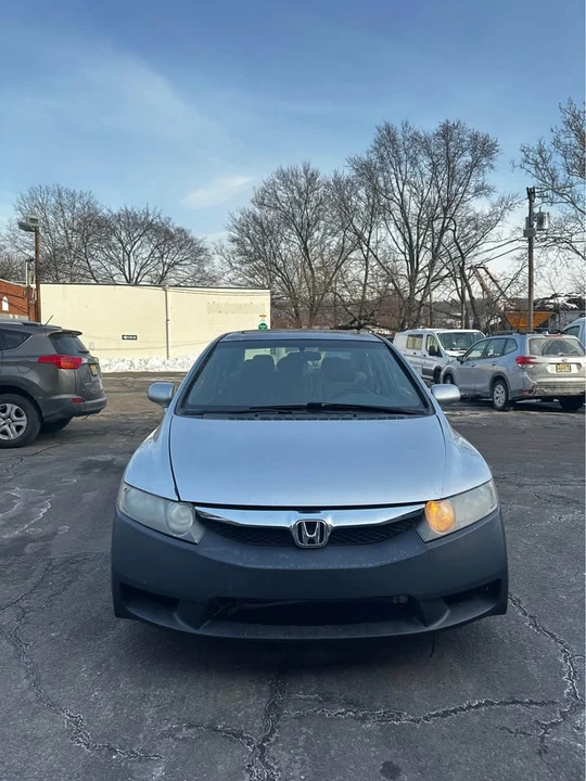 2011 Honda Civic 8th Gen - Image 2 of 19