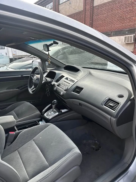 2011 Honda Civic 8th Gen - Image 12 of 19