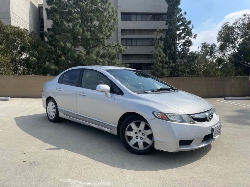 2011 Honda Civic 8th Gen - Image 4 of 10