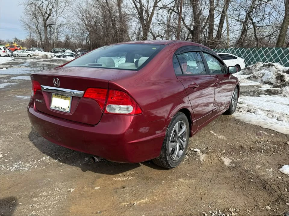 2011 Honda Civic 8th Gen - Image 3 of 10