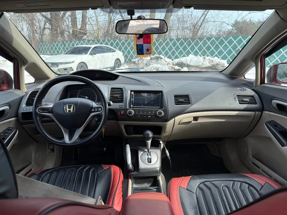 2011 Honda Civic 8th Gen - Image 8 of 10