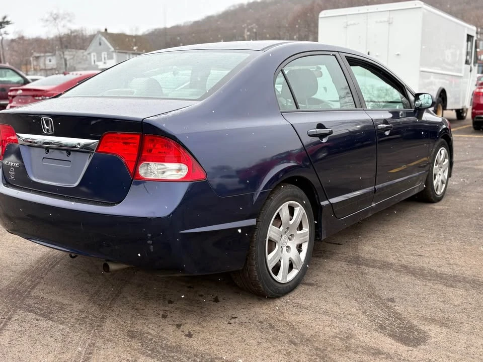 2011 Honda Civic 8th Gen - Image 5 of 6