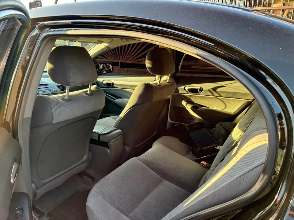 2011 Honda Civic 8th Gen - Image 5 of 12