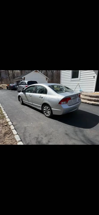 2011 Honda Civic 8th Gen - Image 3 of 6