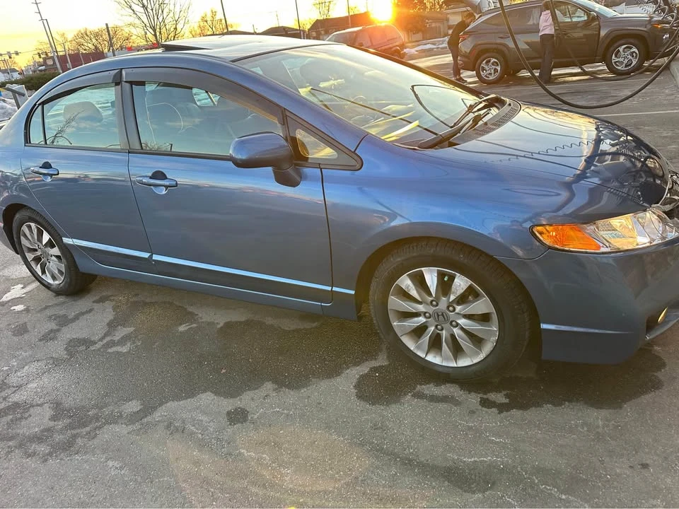 2011 Honda Civic 8th Gen - Image 8 of 13