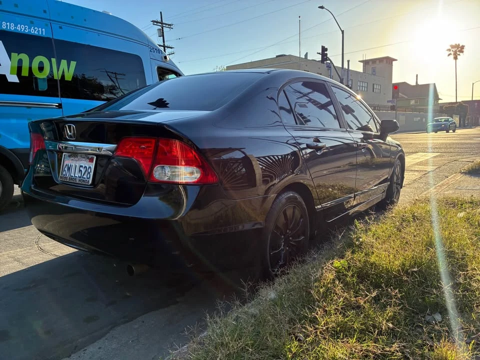 2011 Honda Civic 8th Gen - Image 2 of 12