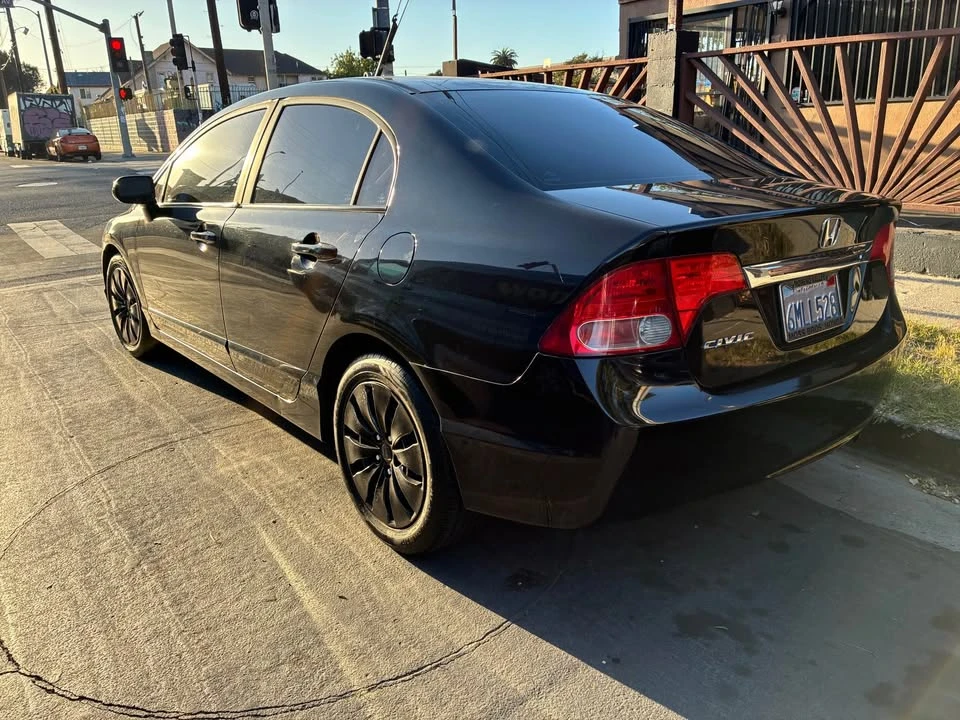2011 Honda Civic 8th Gen - Image 4 of 12