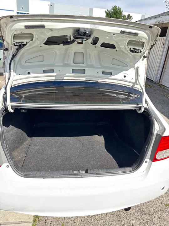 2011 Honda Civic 8th Gen - Image 6 of 8