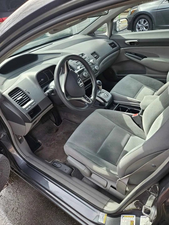 2011 Honda Civic 8th Gen - Image 7 of 9